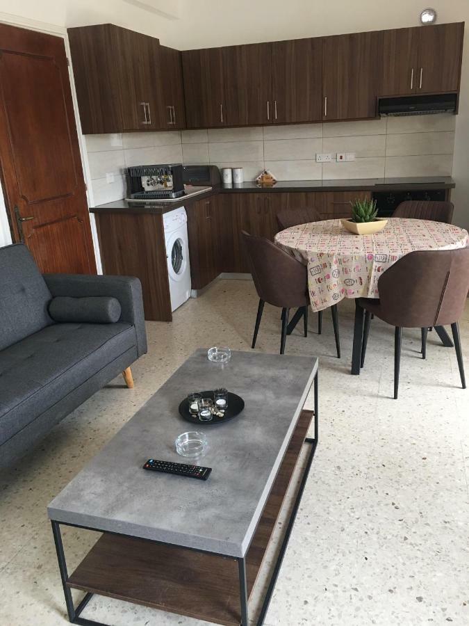 Christos Apartments Dhrousha Екстериор снимка